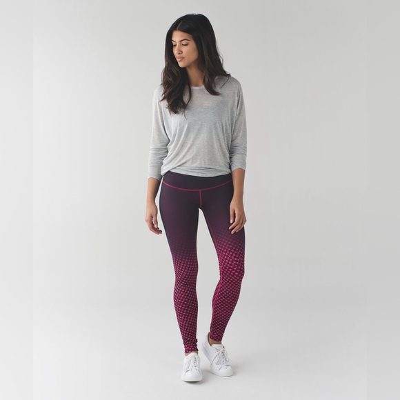 Lululemon Wunder Under Pant III *Full-On Luon
Deep Dive Dip Berry Rumble Black - Picture 1 of 13